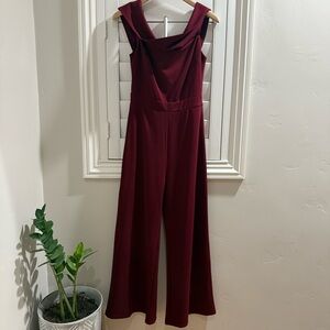 3/$10 🛒🛍️ Papaya Maroon Burgundy Pantsuit - Size Medium
